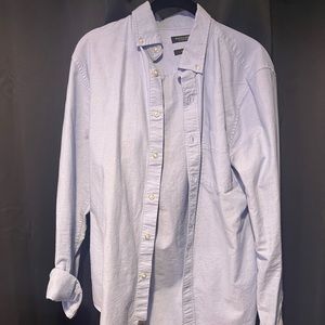 Banana Republic oxford button down shirt (untucked slim fit)